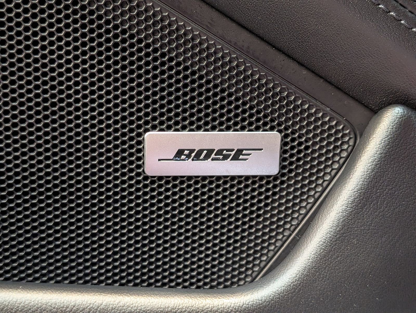 Certified 2022 Porsche 911 Targa 4S w/ Premium Package image 22