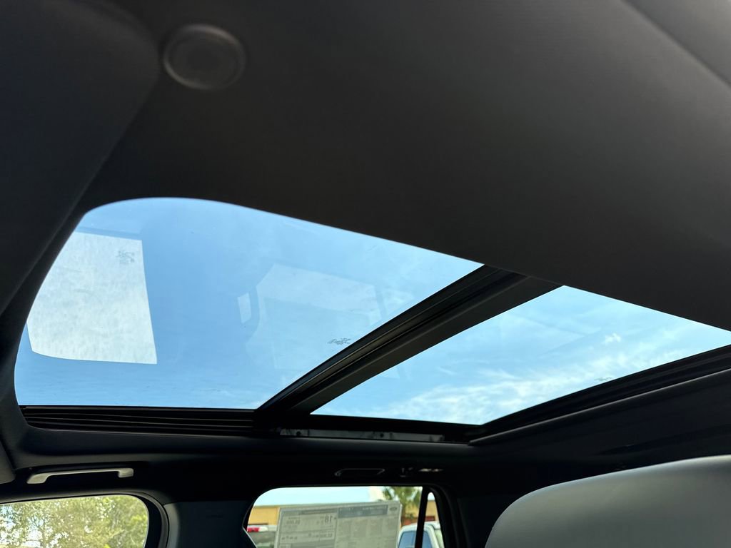 New 2025 Ford Expedition Max Platinum w/ Stealth Appearance Package image 10