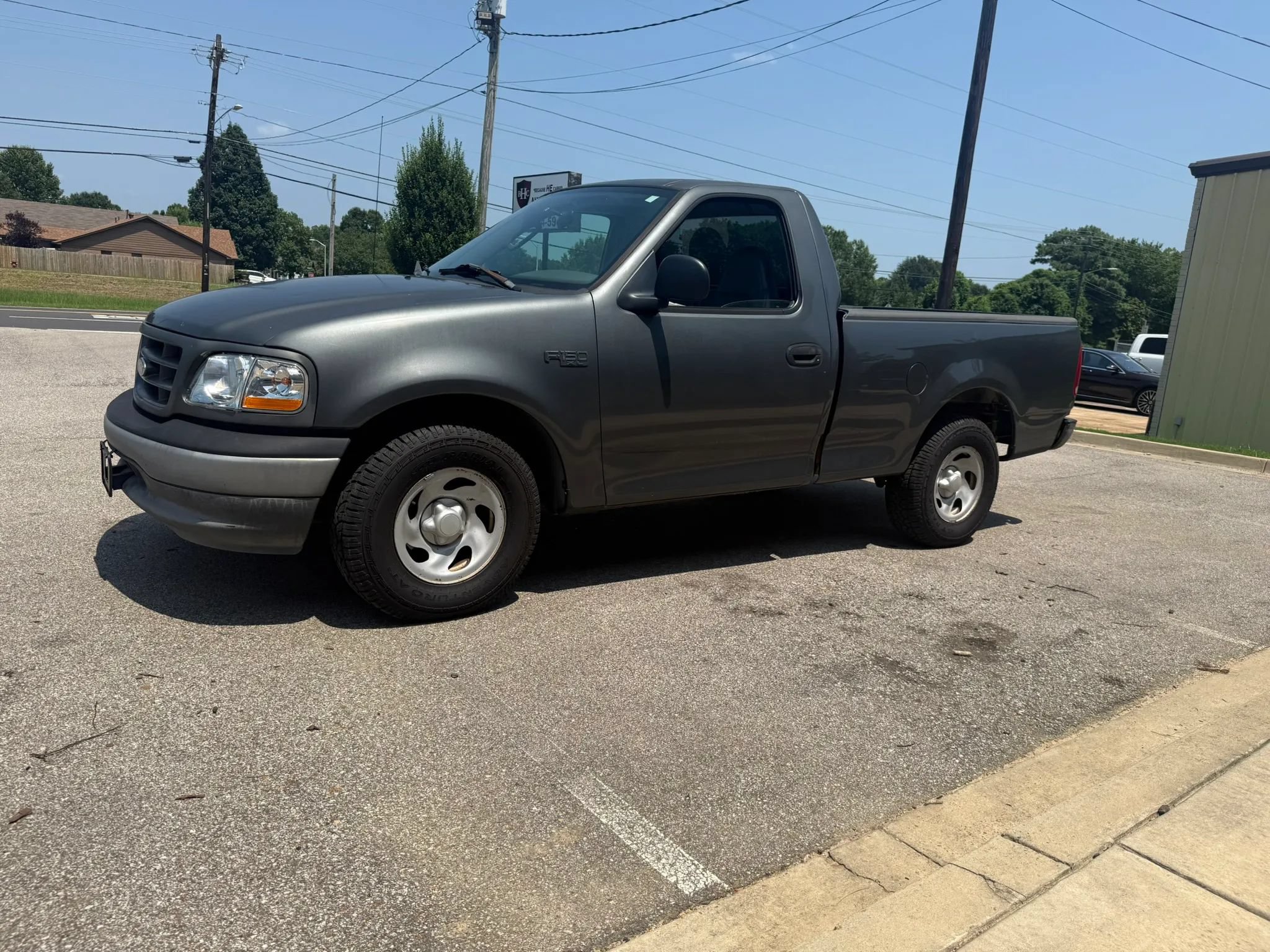 Used 2003 Ford F150 XL RWD image 4
