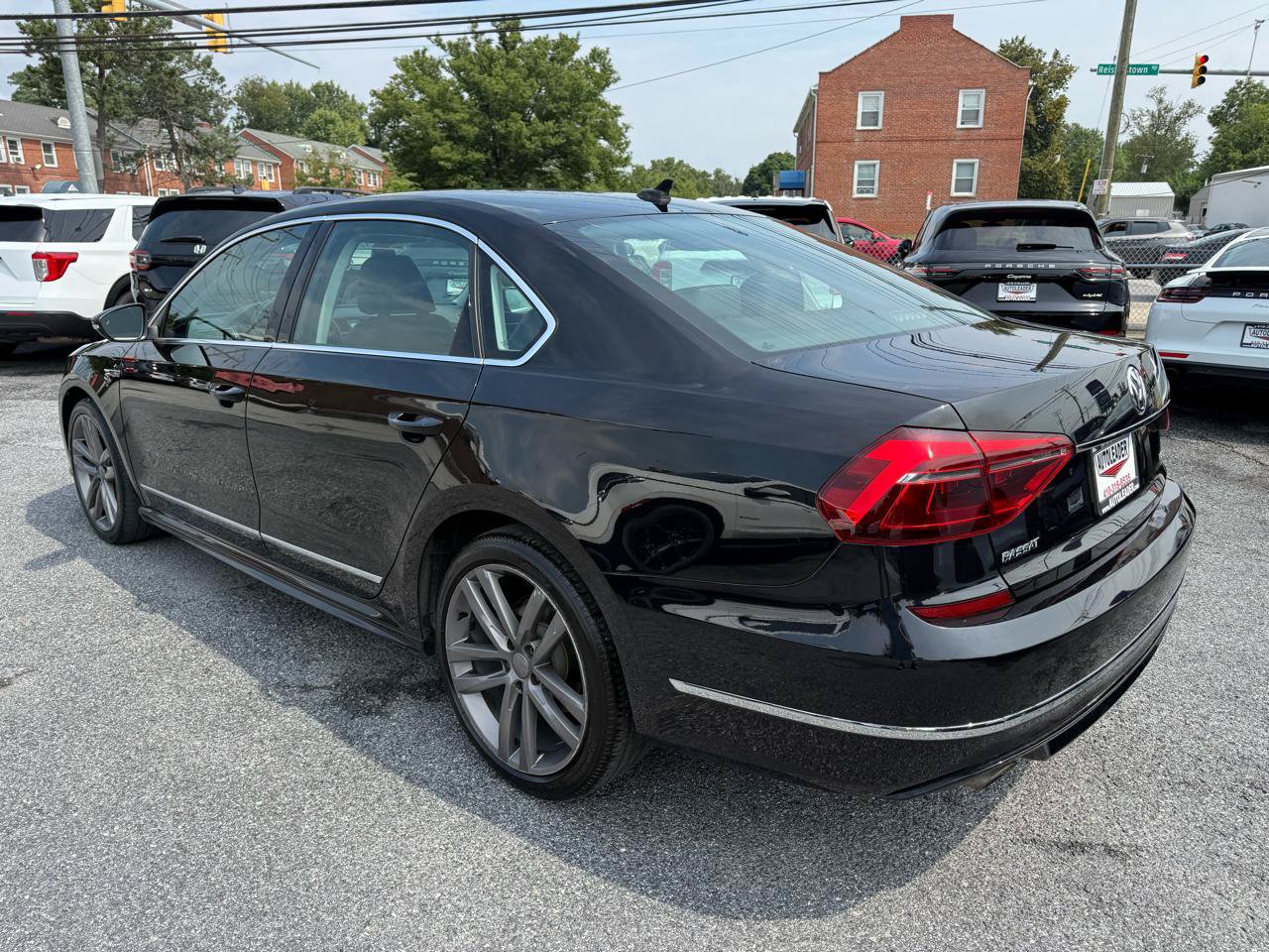 Used 2017 Volkswagen Passat 1.8T R-Line FWD image 7