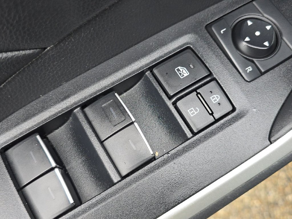 Used 2024 Toyota RAV4 XLE FWD image 26