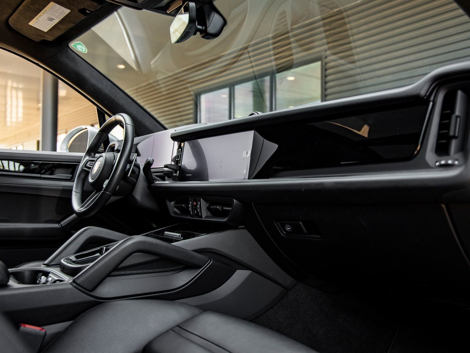 Used 2025 Porsche Cayenne GTS AWD/4WD image 48