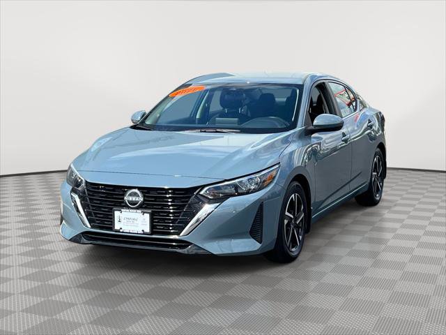Used 2025 Nissan Sentra SV FWD image 1