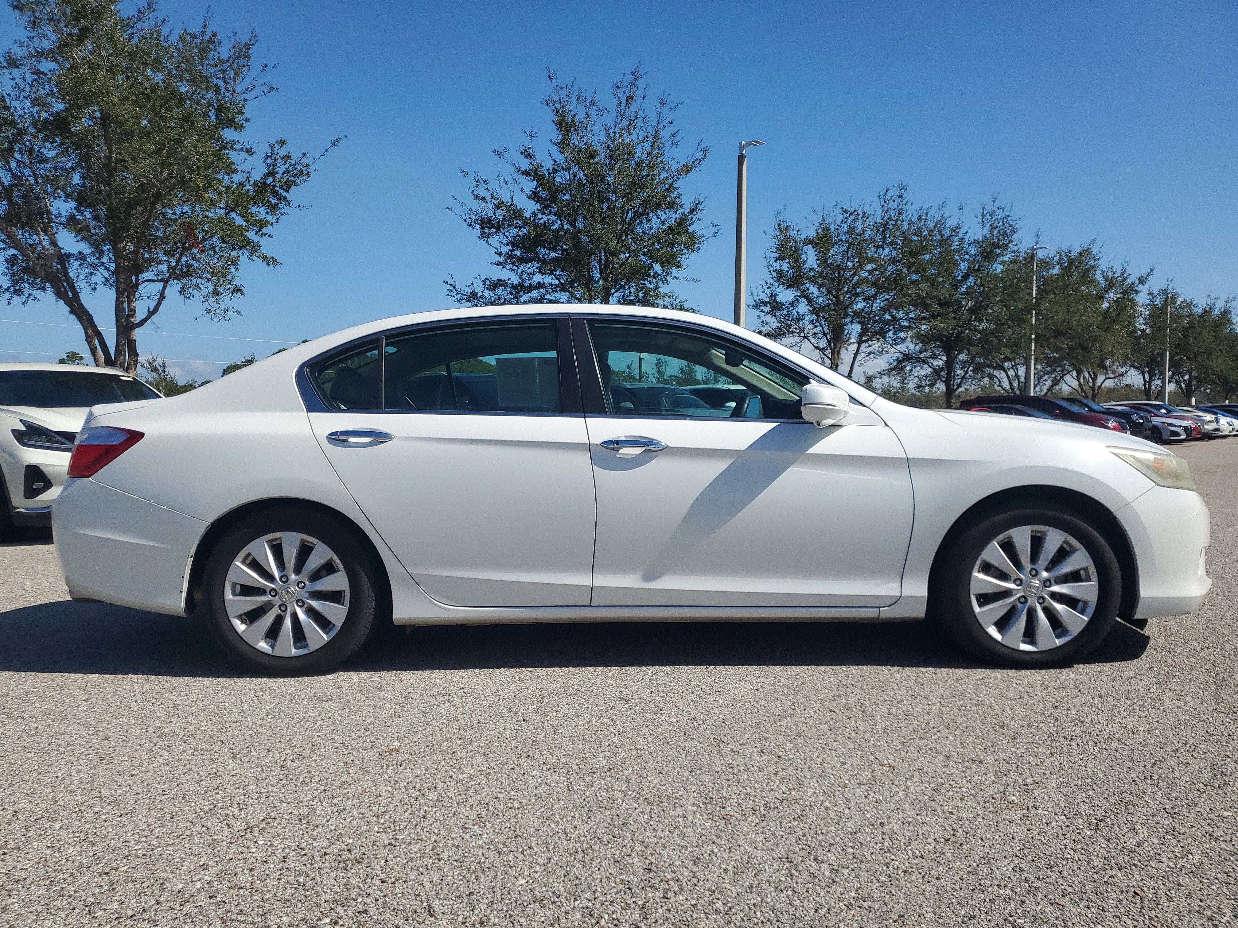 Used 2014 Honda Accord EX-L image 4