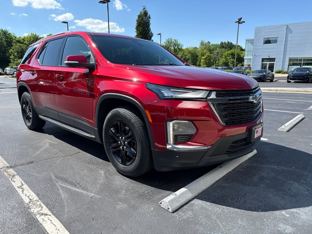 Used 2023 Chevrolet Traverse LT w/ Midnight/Sport Edition AWD/4WD image 4
