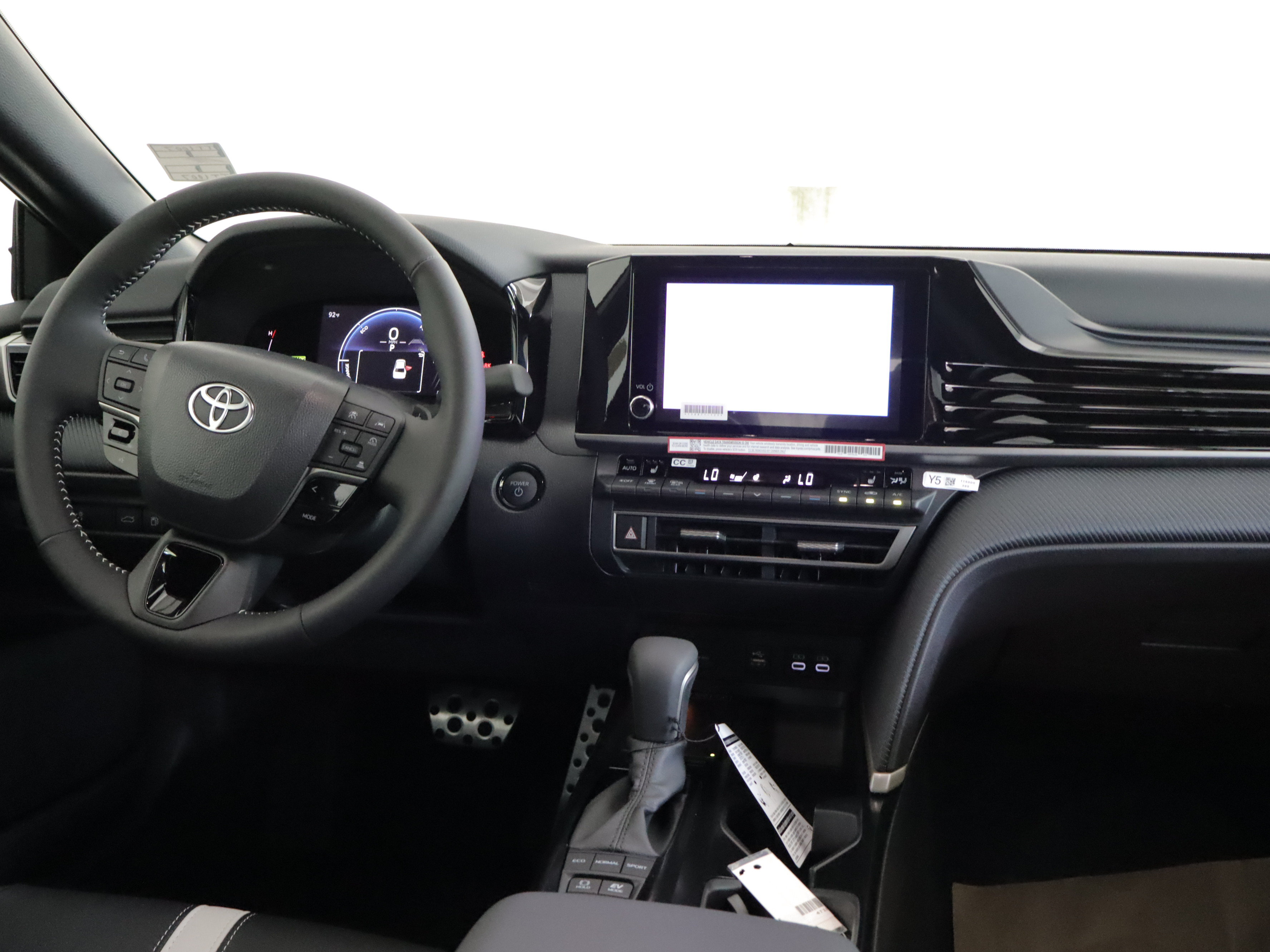 New 2026 Toyota Camry SE FWD image 2