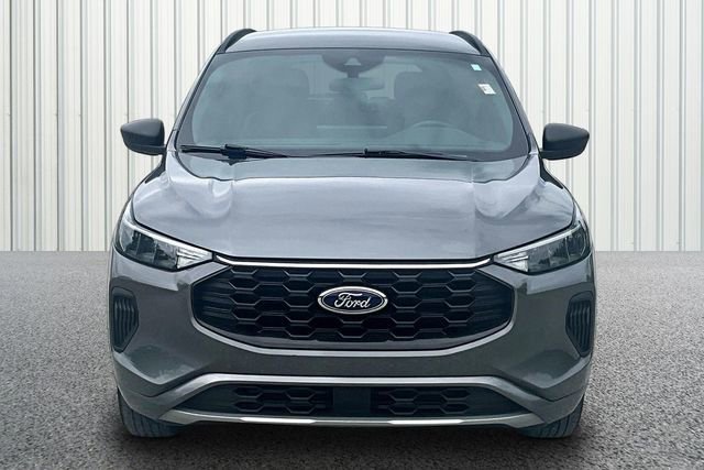 Used 2024 Ford Escape ST-Line w/ Tech Pack #1 AWD/4WD image 3