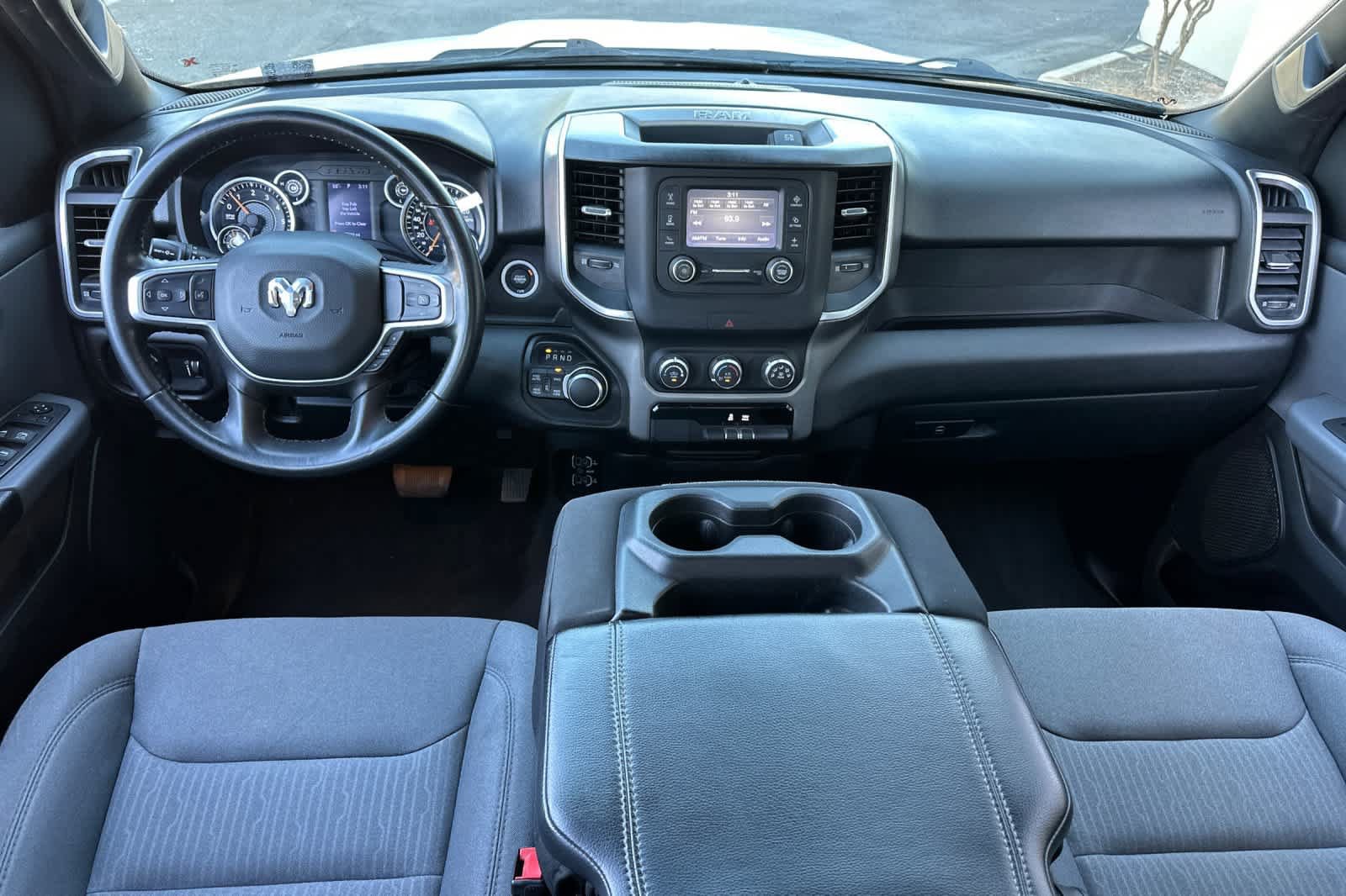 Used 2022 RAM 1500 Big Horn AWD/4WD image 3