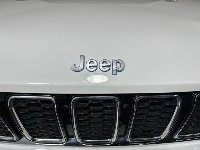 Used 2023 Jeep Grand Cherokee Overland image 9