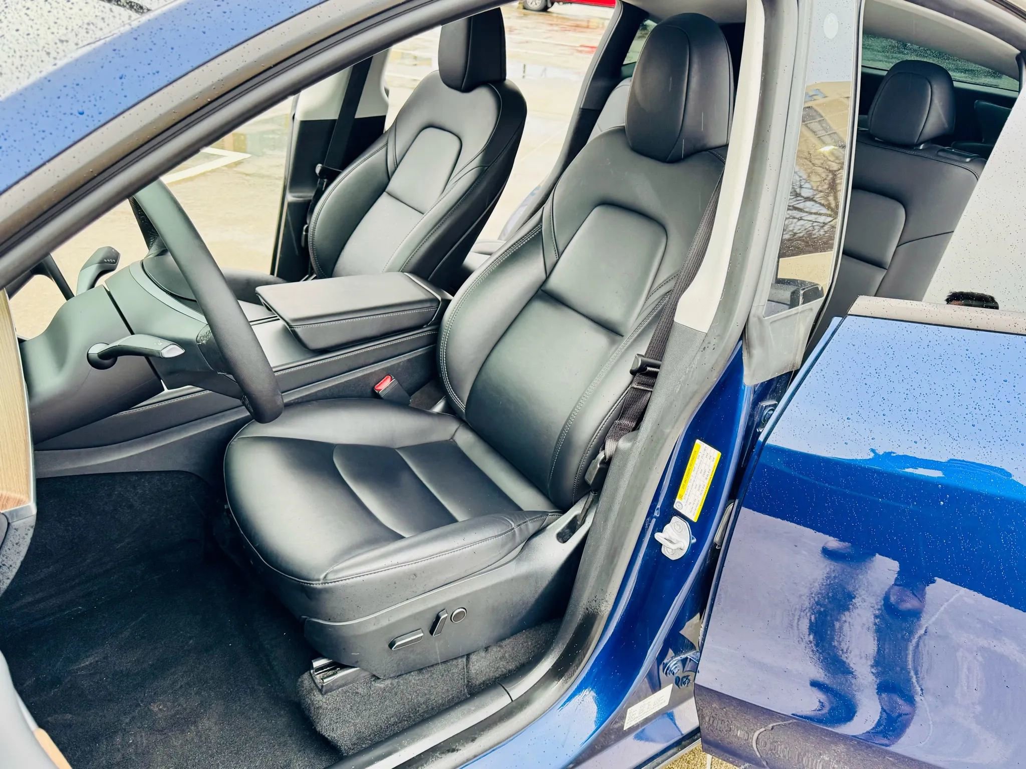 Used 2023 Tesla Model Y Performance image 37