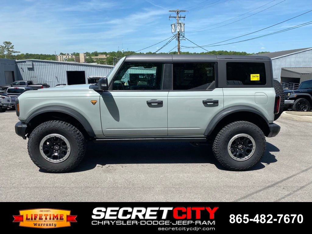 Used 2022 Ford Bronco Badlands image 10