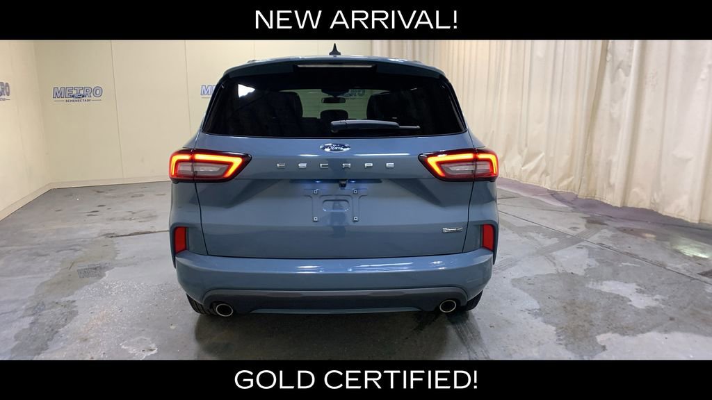 Certified 2023 Ford Escape ST-Line Select AWD/4WD image 4
