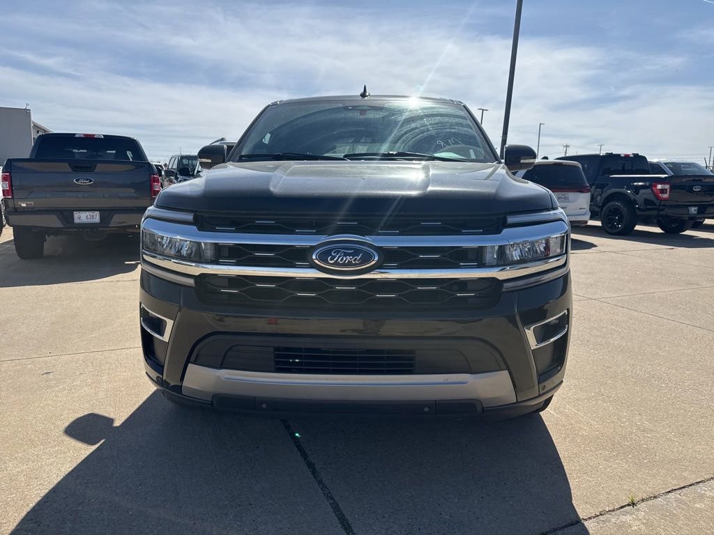 Used 2024 Ford Expedition Max Limited image 2