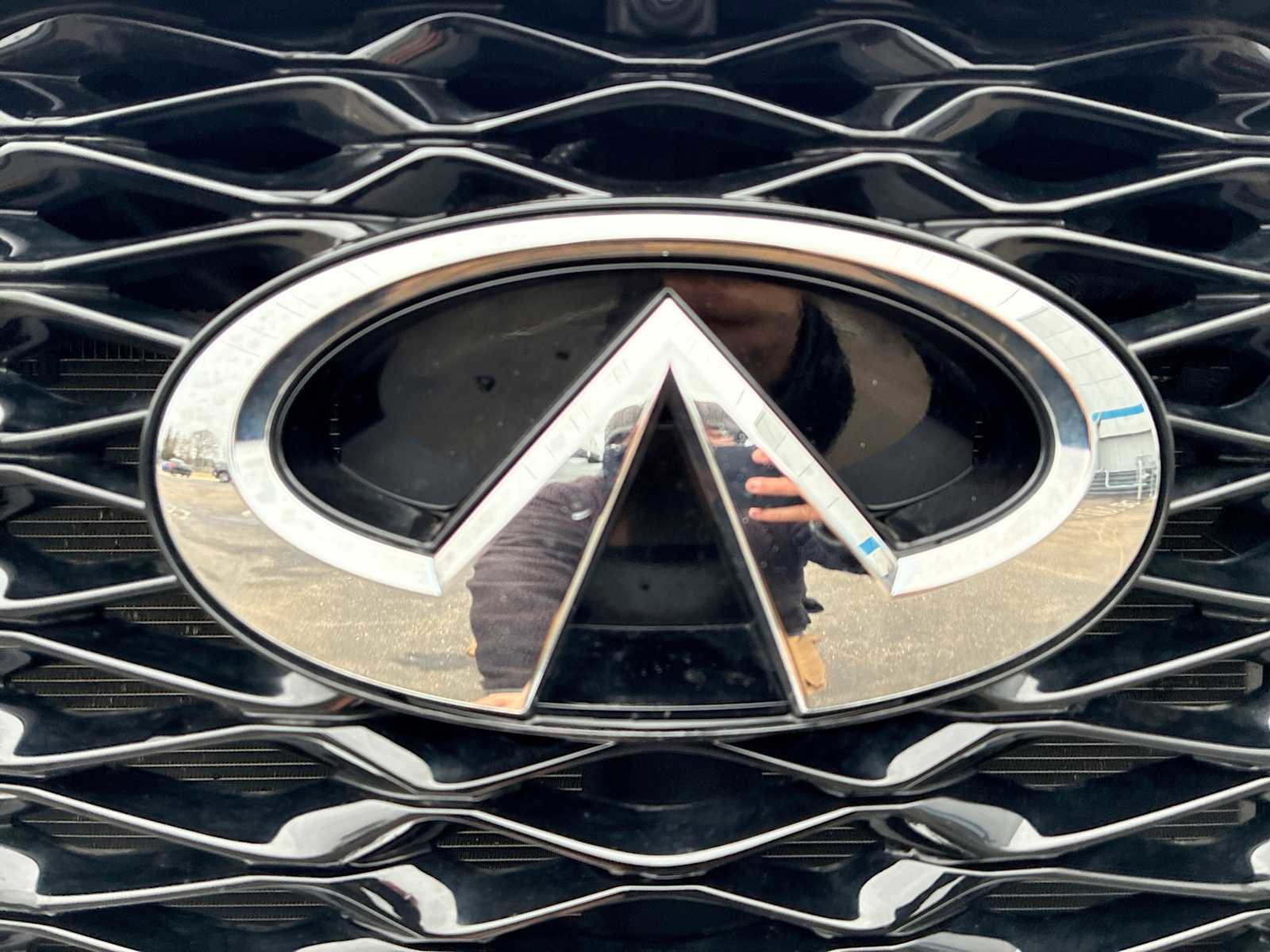 Used 2023 INFINITI QX60 Luxe image 32