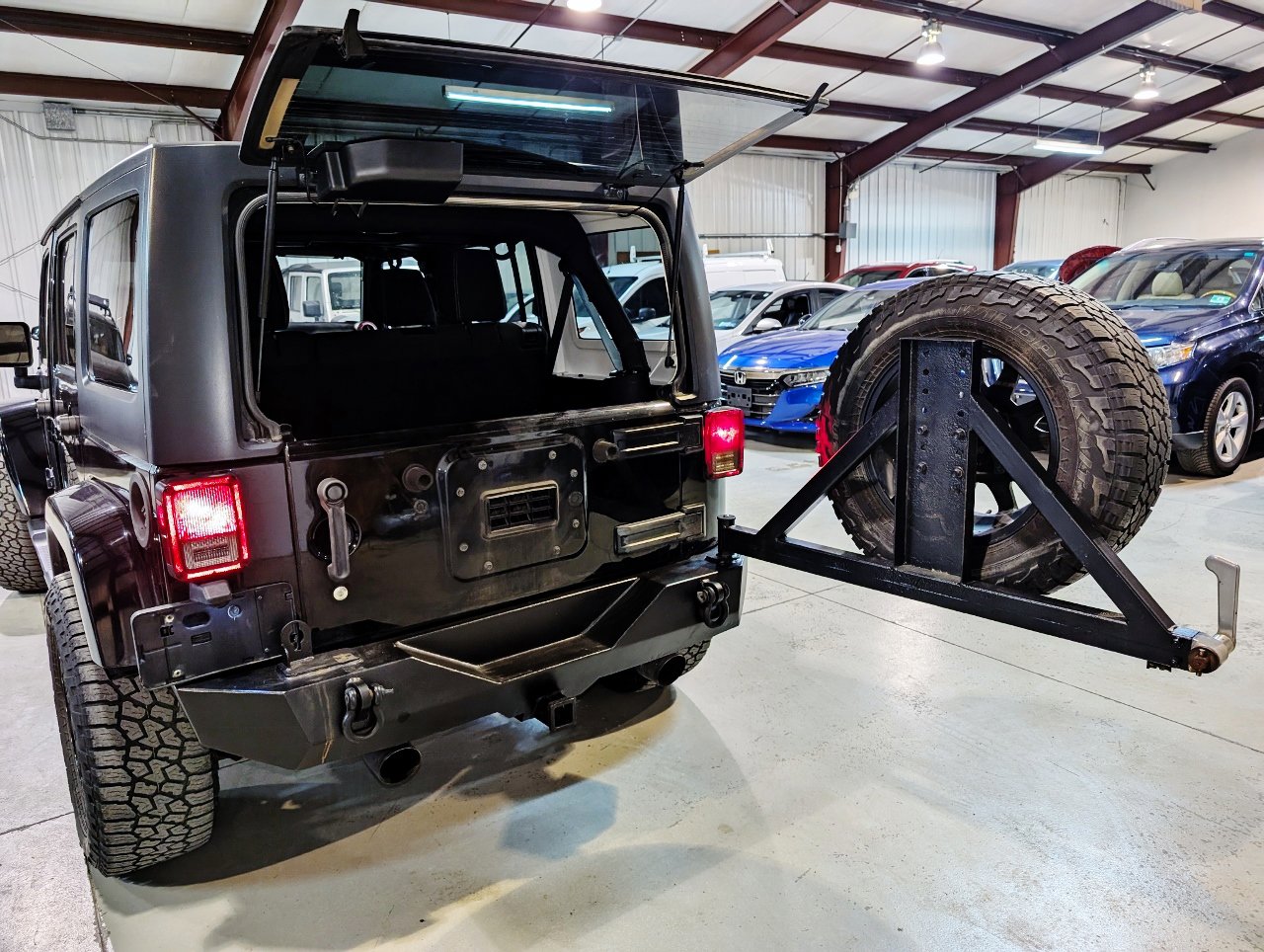 Used 2015 Jeep Wrangler Unlimited Sahara w/ Dual Top Group image 20