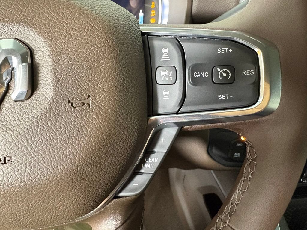 New 2026 RAM 2500 Laramie AWD/4WD image 25