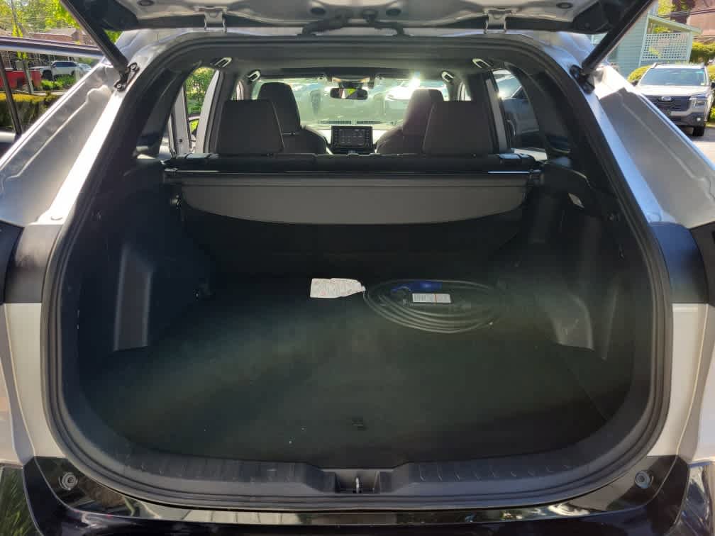 Used 2021 Toyota RAV4 SE w/ Weather & Moonroof Package AWD/4WD image 32