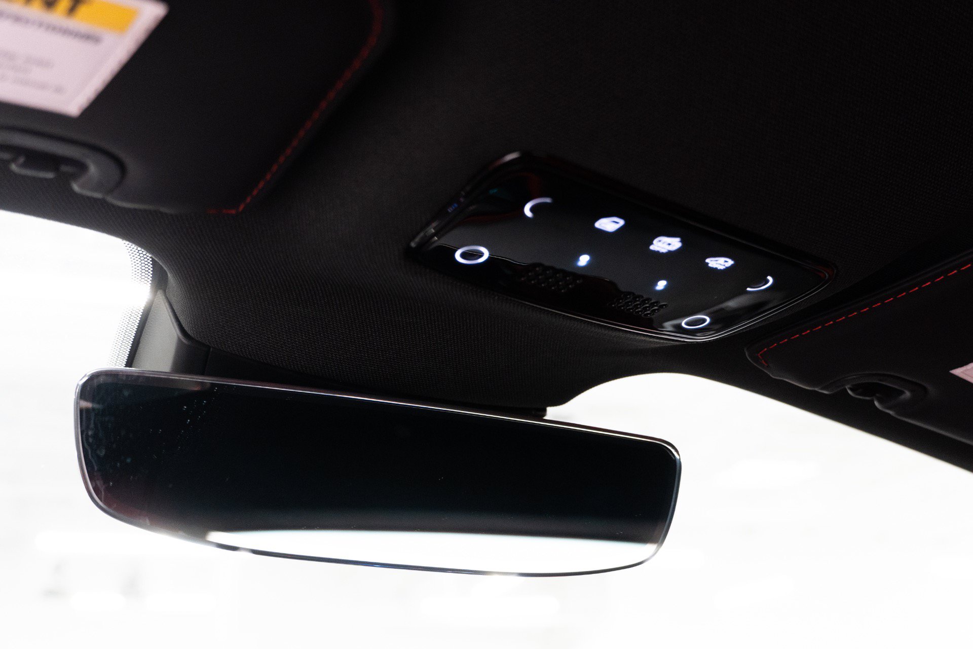 Used 2022 Ferrari SF90 Stradale AWD/4WD image 39