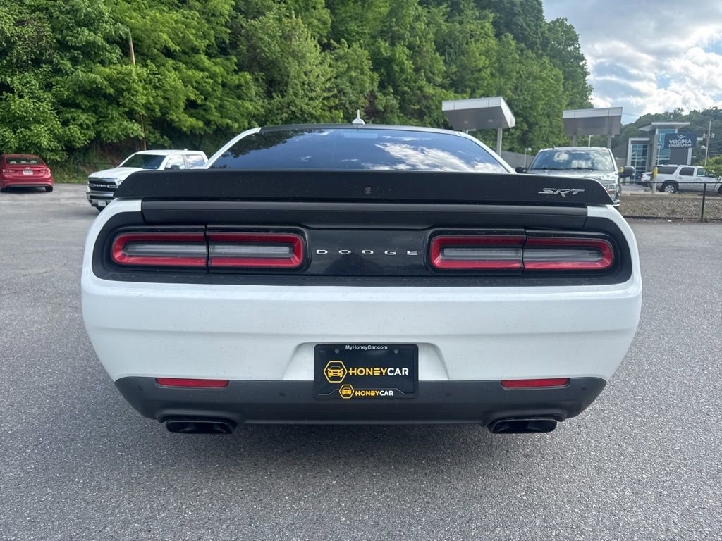 Used 2015 Dodge Challenger SRT Hellcat RWD image 5