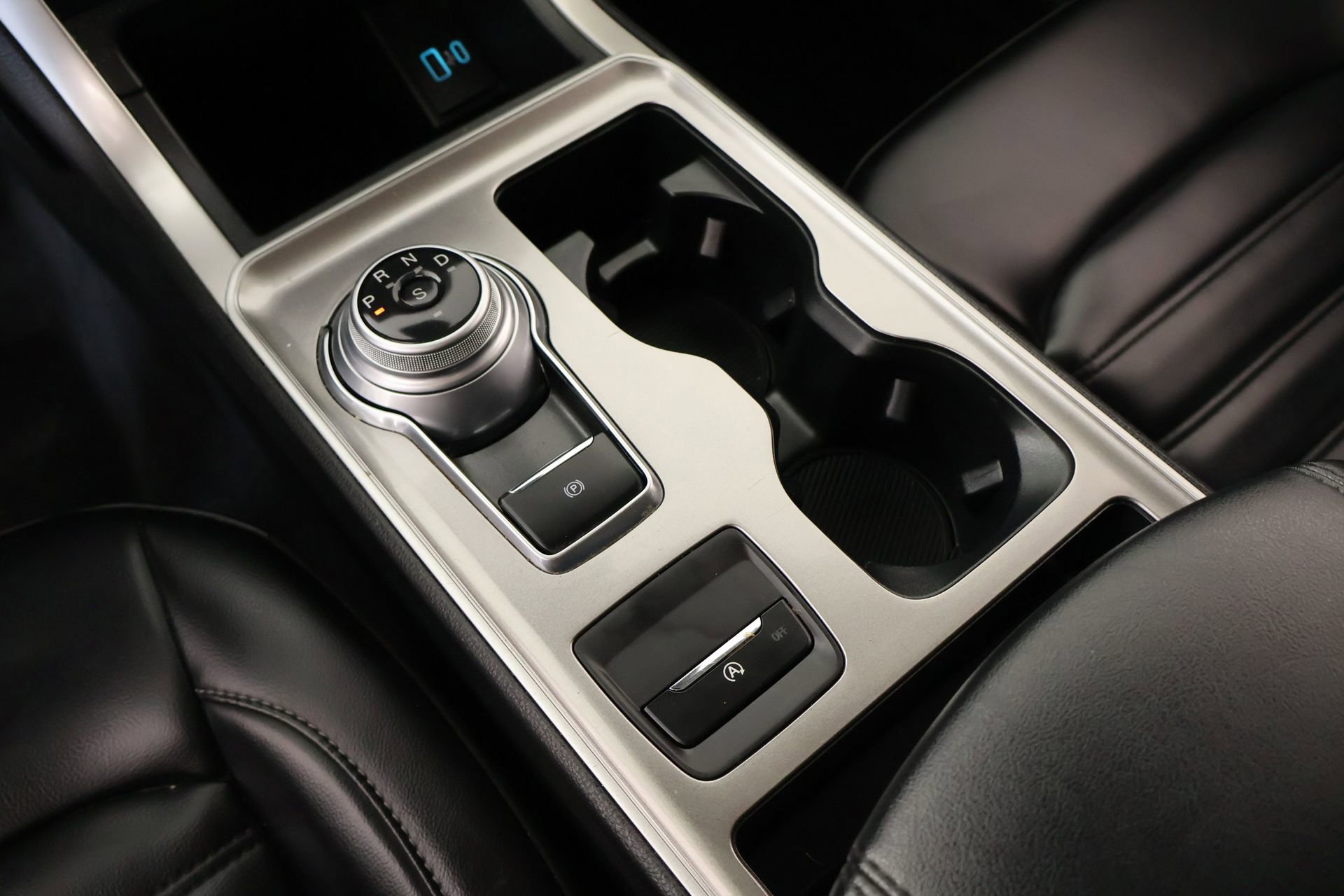 Used 2024 Ford Edge SEL image 8