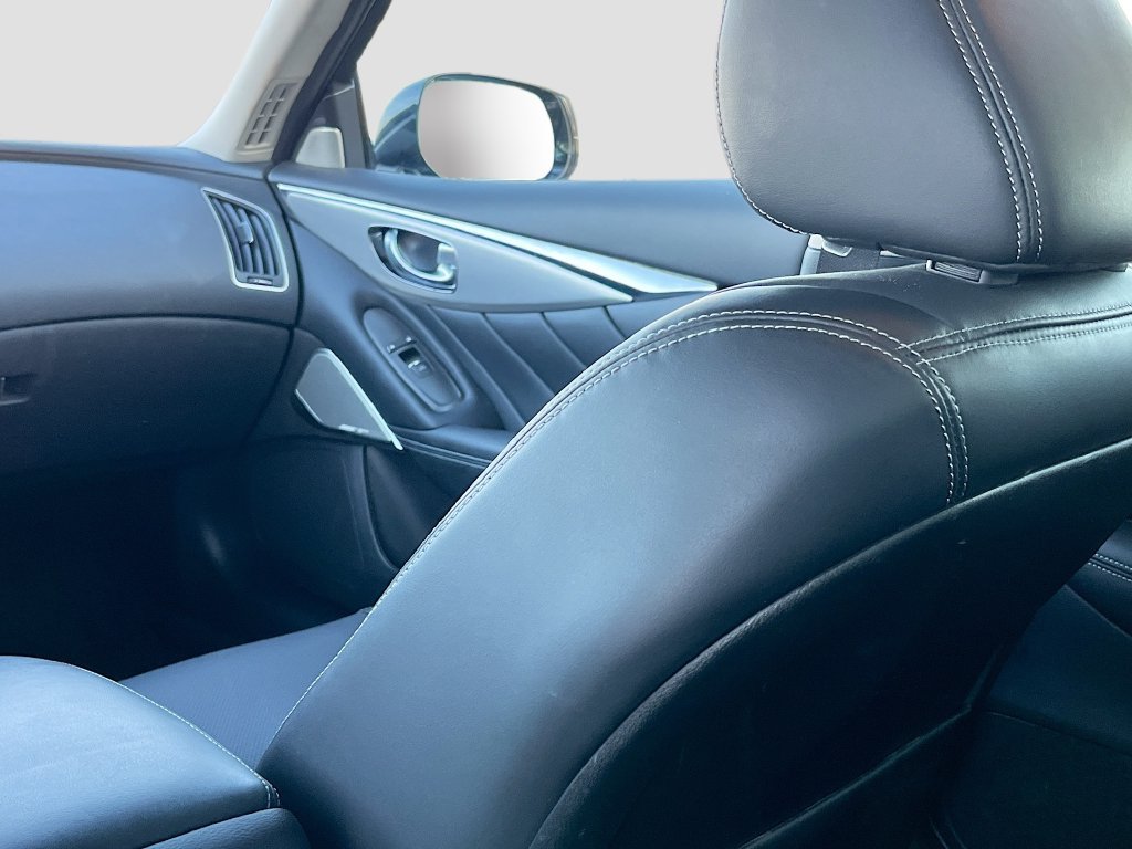 Used 2024 INFINITI Q50 Luxe w/ Cargo Package RWD image 24
