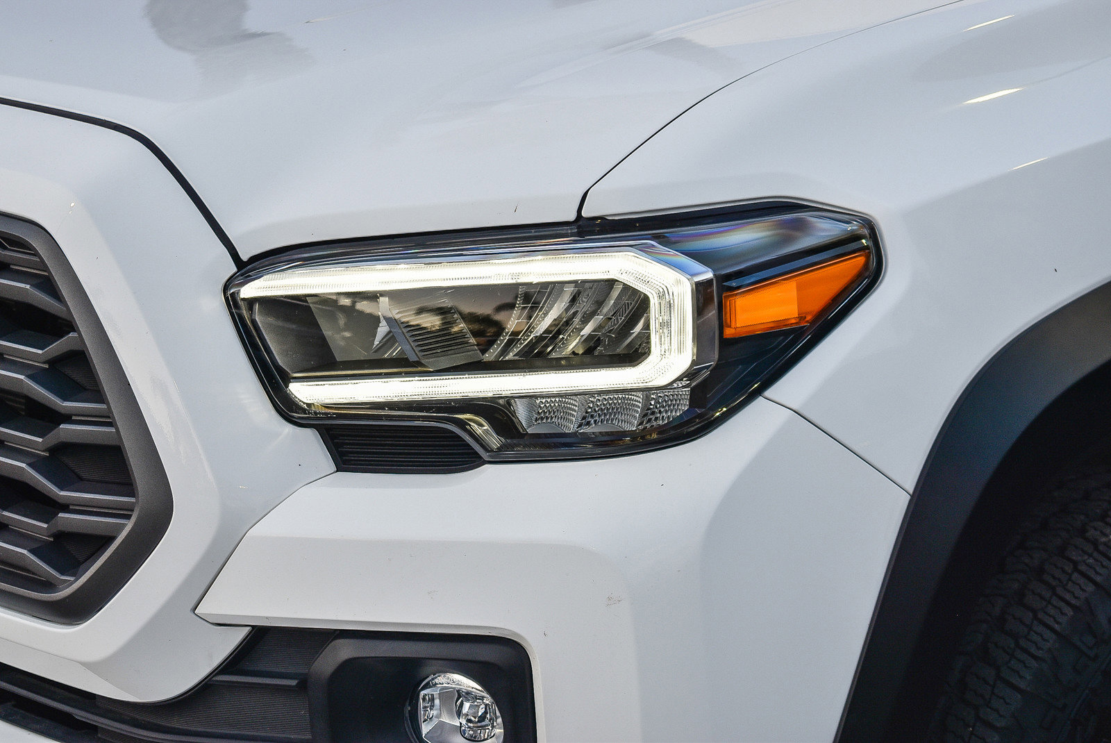 Used 2023 Toyota Tacoma TRD Off-Road image 9