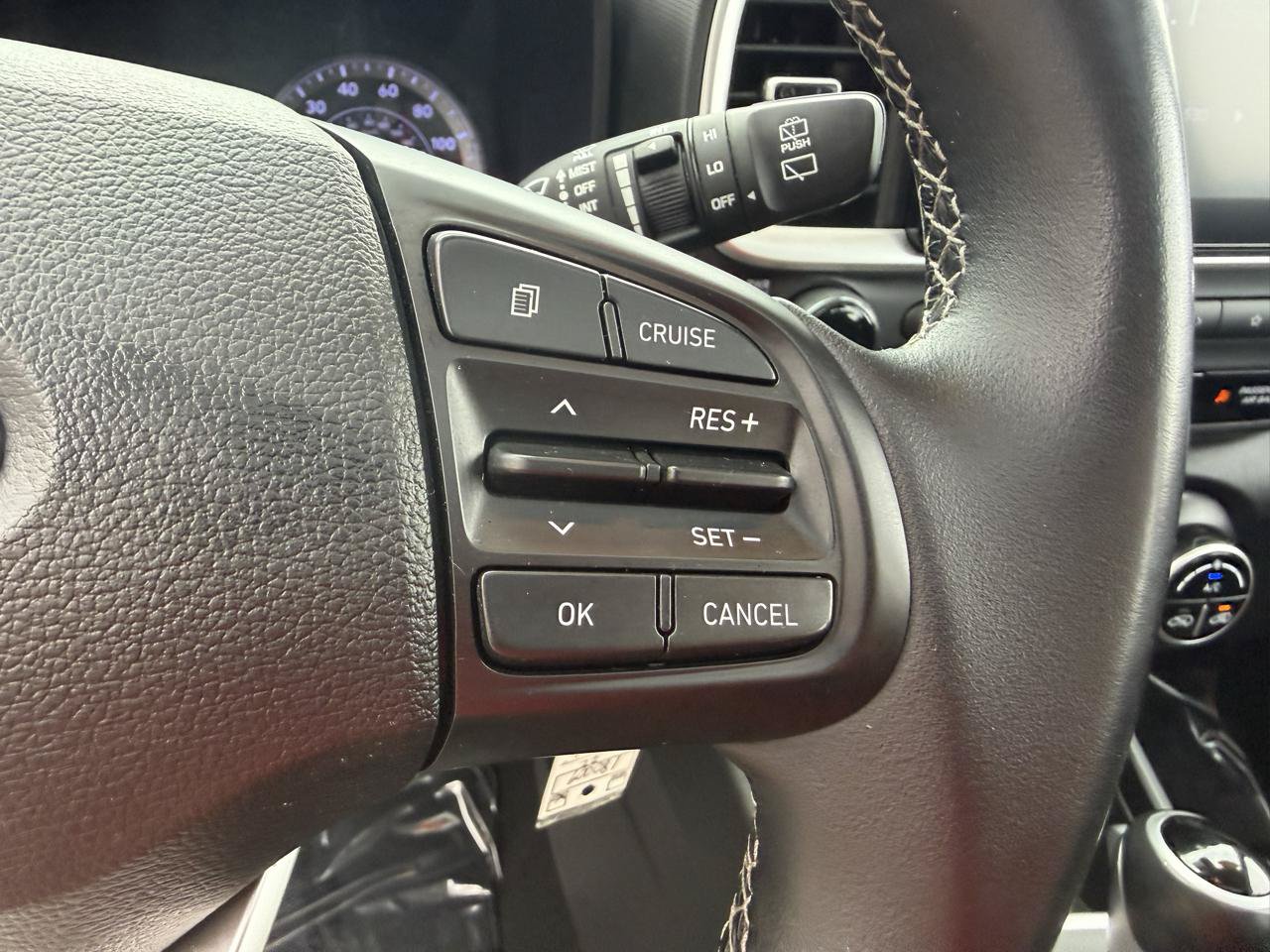 Used 2022 Hyundai Venue SEL w/ Cargo Package FWD image 28
