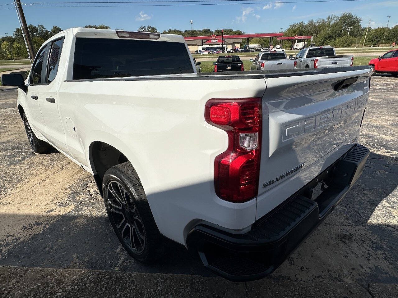 Used 2019 Chevrolet Silverado 1500 W/T RWD image 6