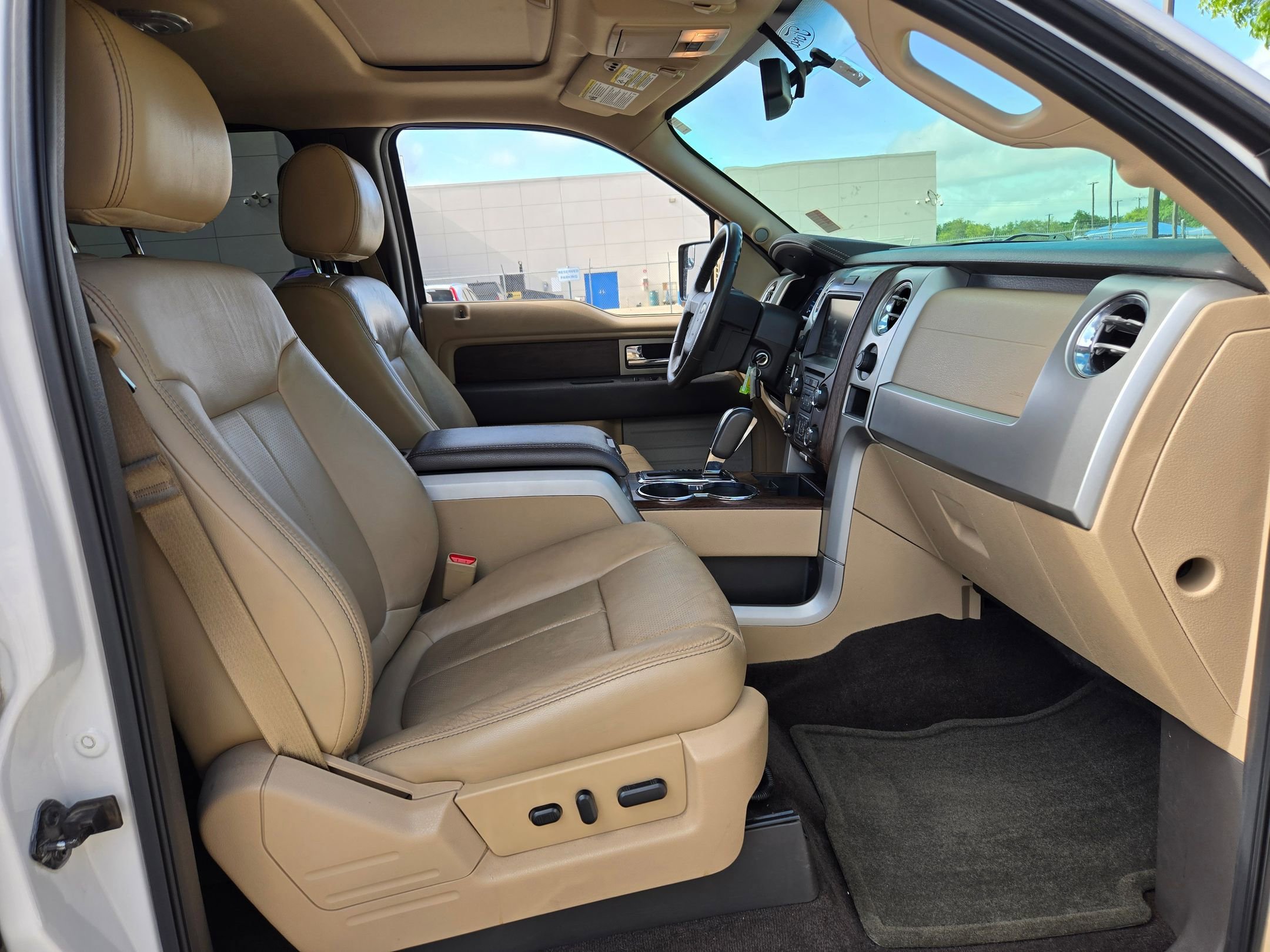 Used 2014 Ford F150 Lariat w/ Equipment Group 501A Mid RWD image 26