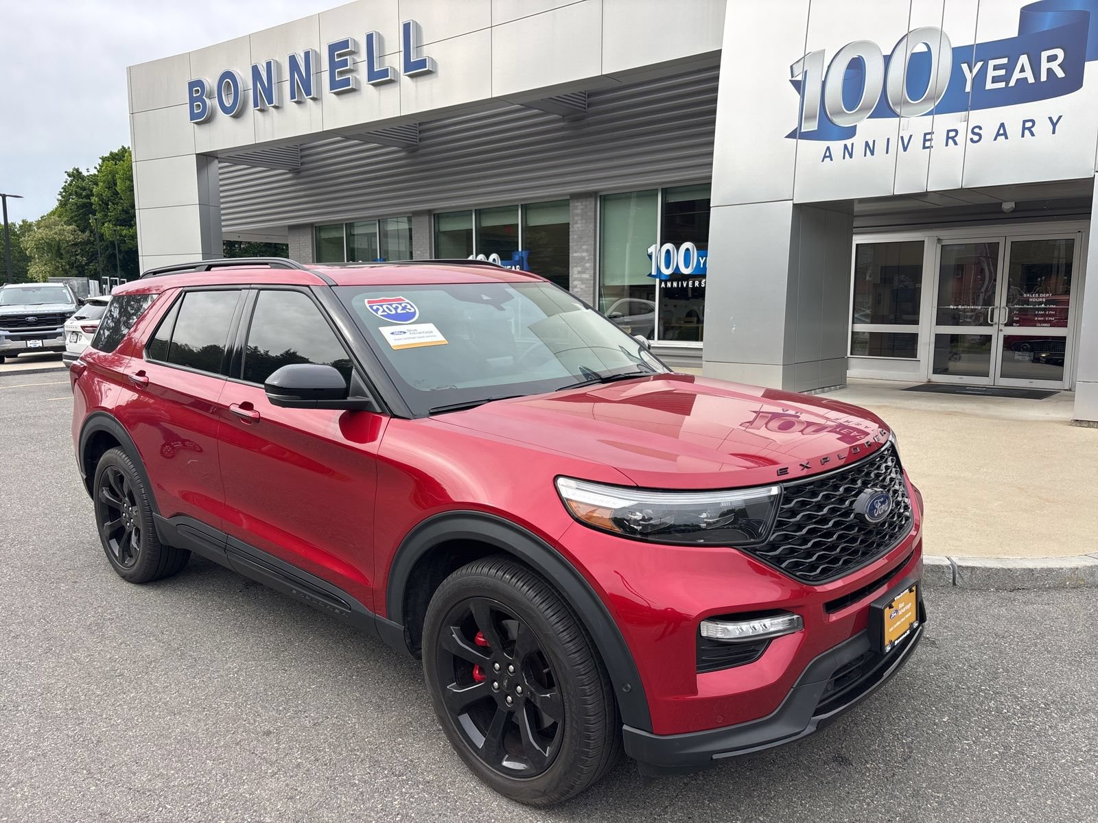 Certified 2023 Ford Explorer ST w/ Equipment Group 401A AWD/4WD image 1