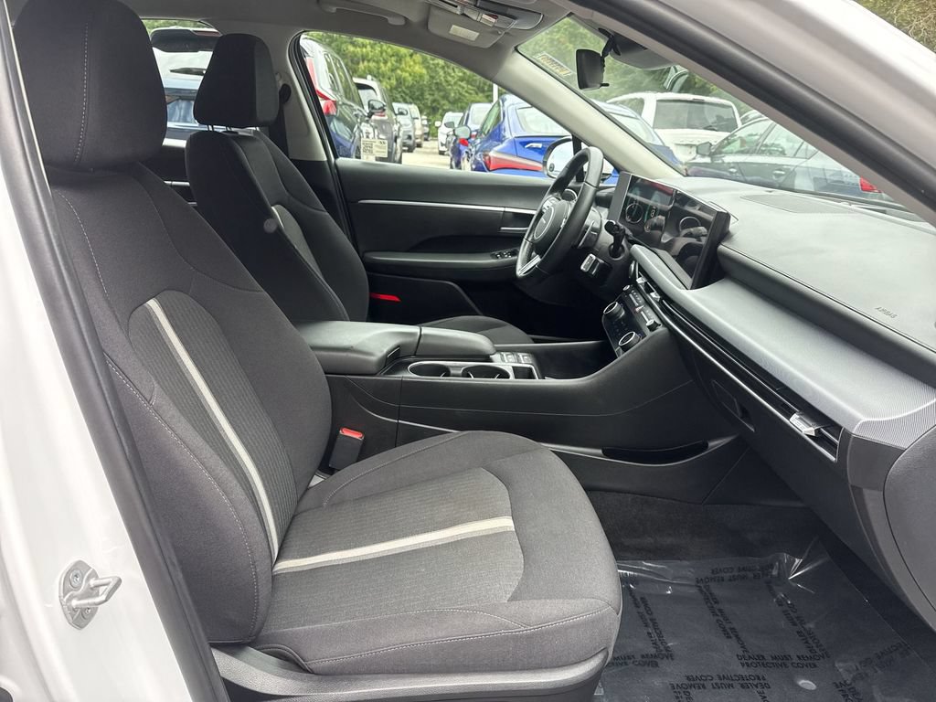 Used 2025 Hyundai Sonata SEL FWD image 25