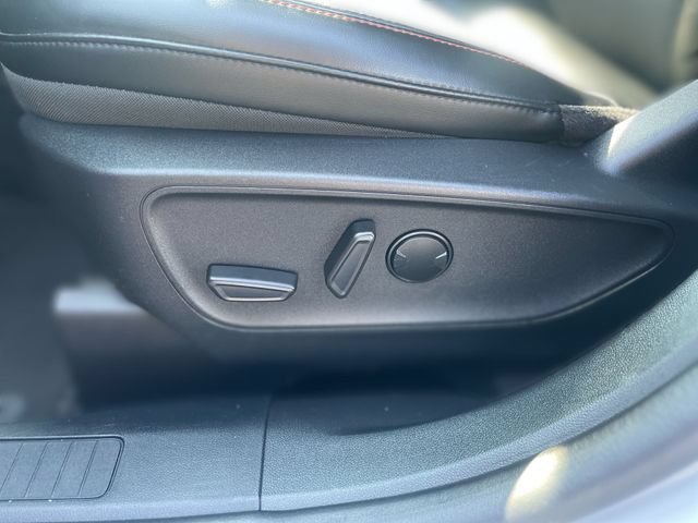 Used 2025 Ford Escape ST-Line Select AWD/4WD image 16