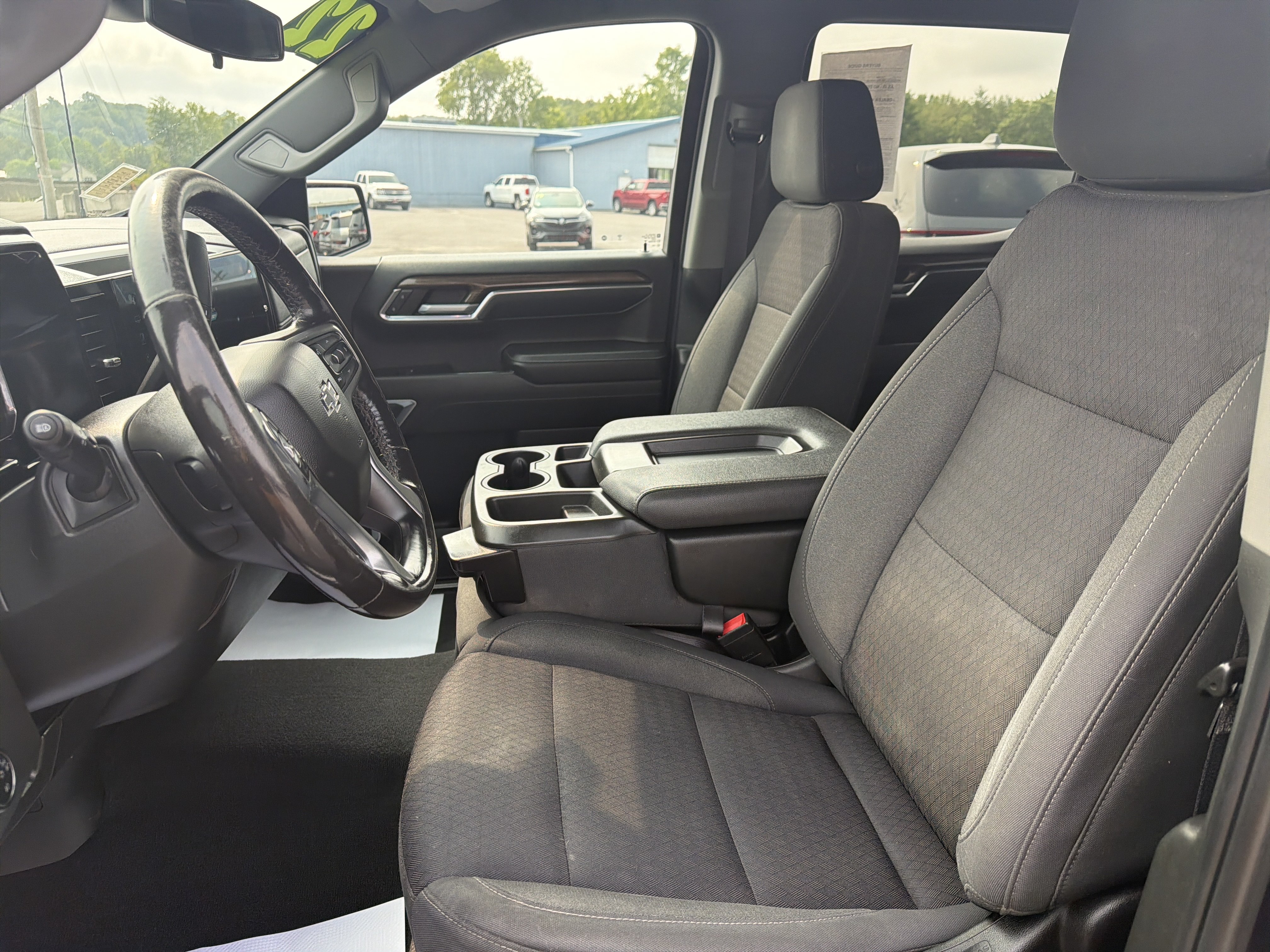 Used 2022 Chevrolet Silverado 1500 RST AWD/4WD image 5
