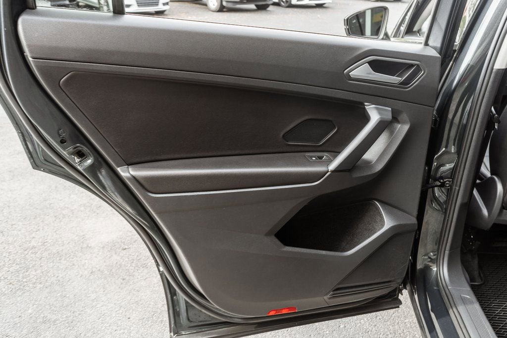 Used 2019 Volkswagen Tiguan SE image 24