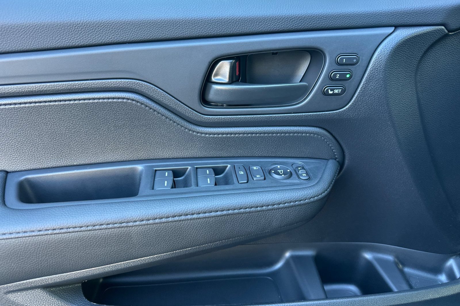New 2026 Honda Odyssey EX-L image 7