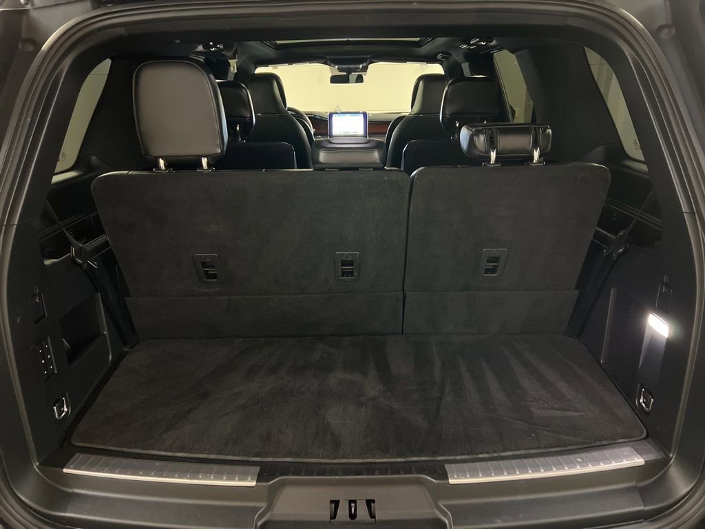 Used 2020 Lincoln Navigator Reserve w/ Equipment Group 208A Reserve image 38