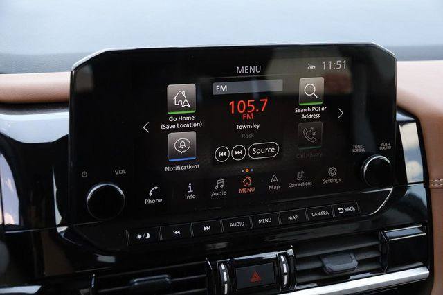 Used 2025 Nissan Pathfinder Platinum AWD/4WD image 19