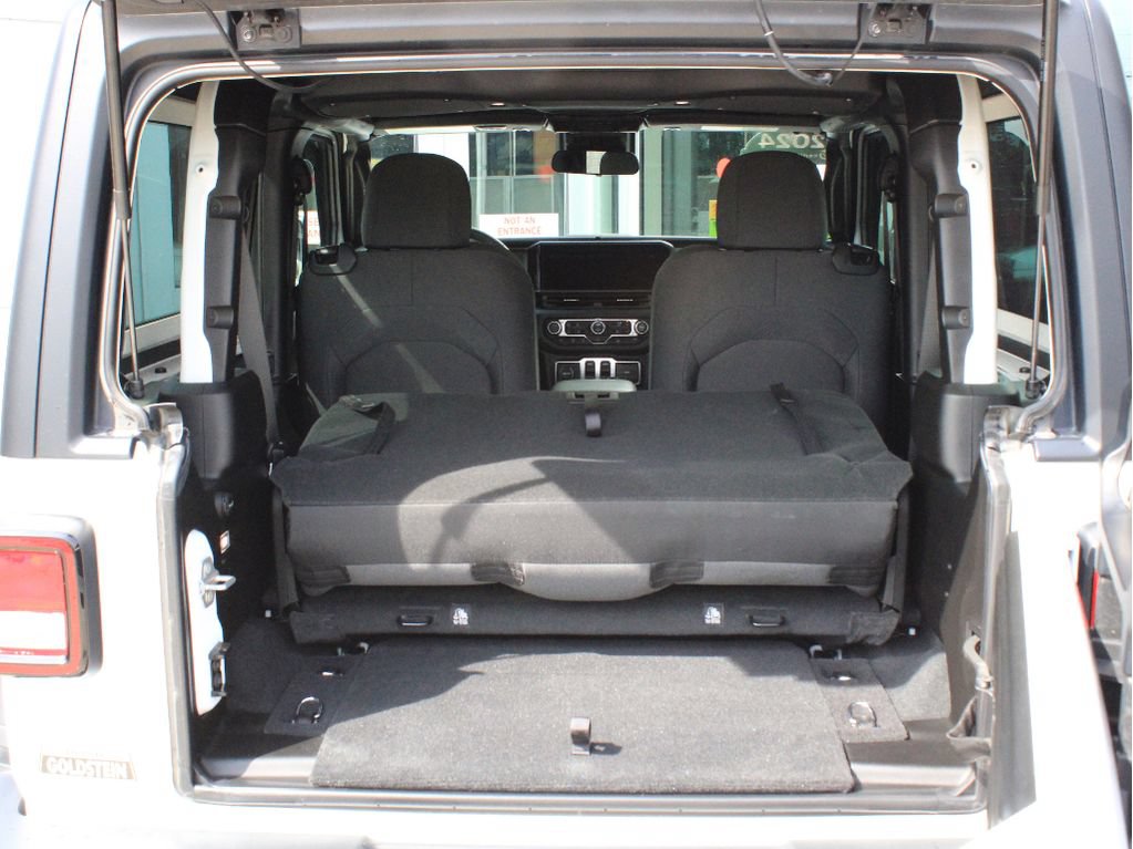 Certified 2024 Jeep Wrangler Sport AWD/4WD image 31