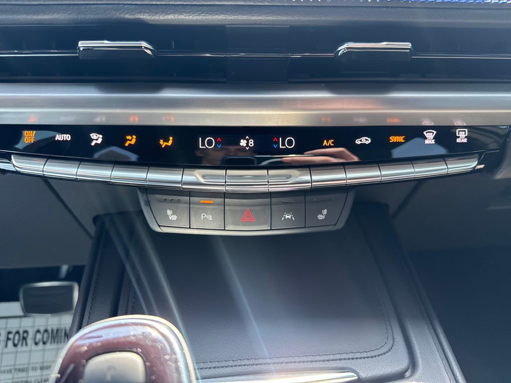 Used 2025 Cadillac XT4 Sport w/ Cold Weather Package FWD image 19