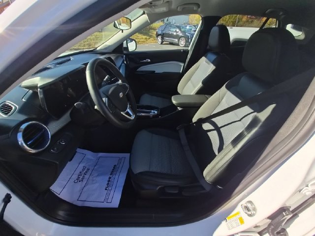Certified 2025 Chevrolet Trax LT w/ Driver Confidence Package FWD image 25