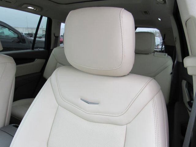 Used 2024 Cadillac XT6 Premium Luxury w/ Technology Package image 15