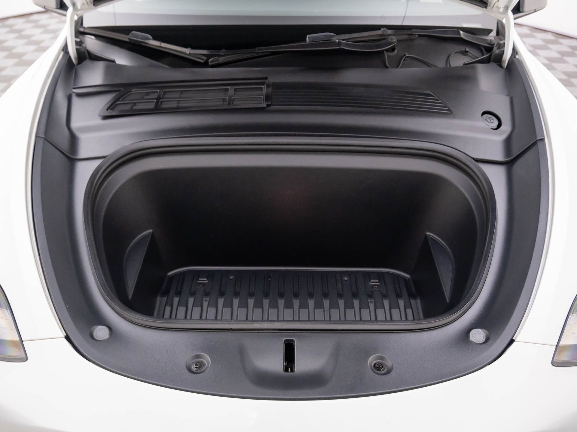 Used 2021 Tesla Model Y Long Range image 29