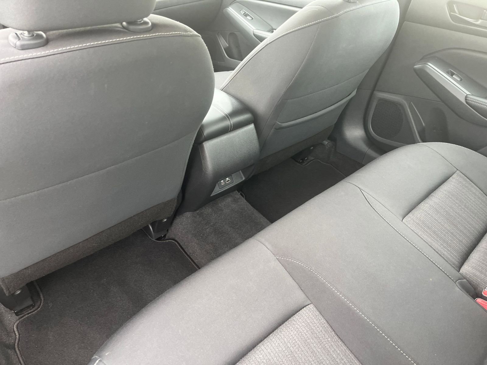 Used 2025 Nissan Altima 2.5 SV FWD image 23