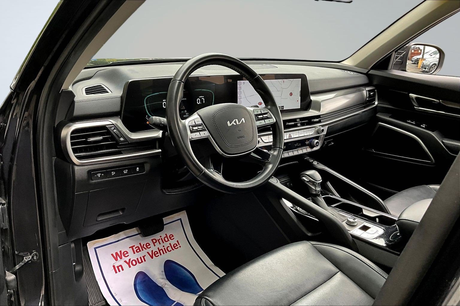 Used 2025 Kia Telluride S FWD image 14