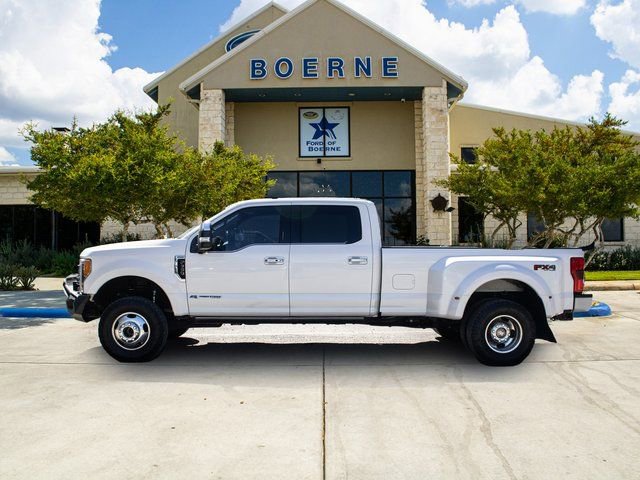 Used 2018 Ford F350 Platinum w/ Platinum Ultimate Package image 2