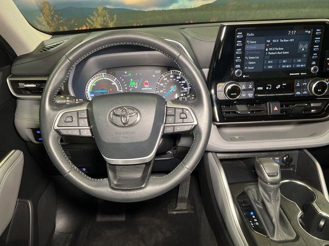 Used 2022 Toyota Highlander XLE AWD/4WD image 71