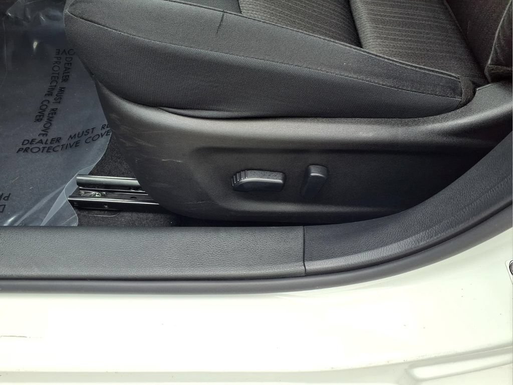 Used 2025 Nissan Altima 2.5 SV FWD image 22