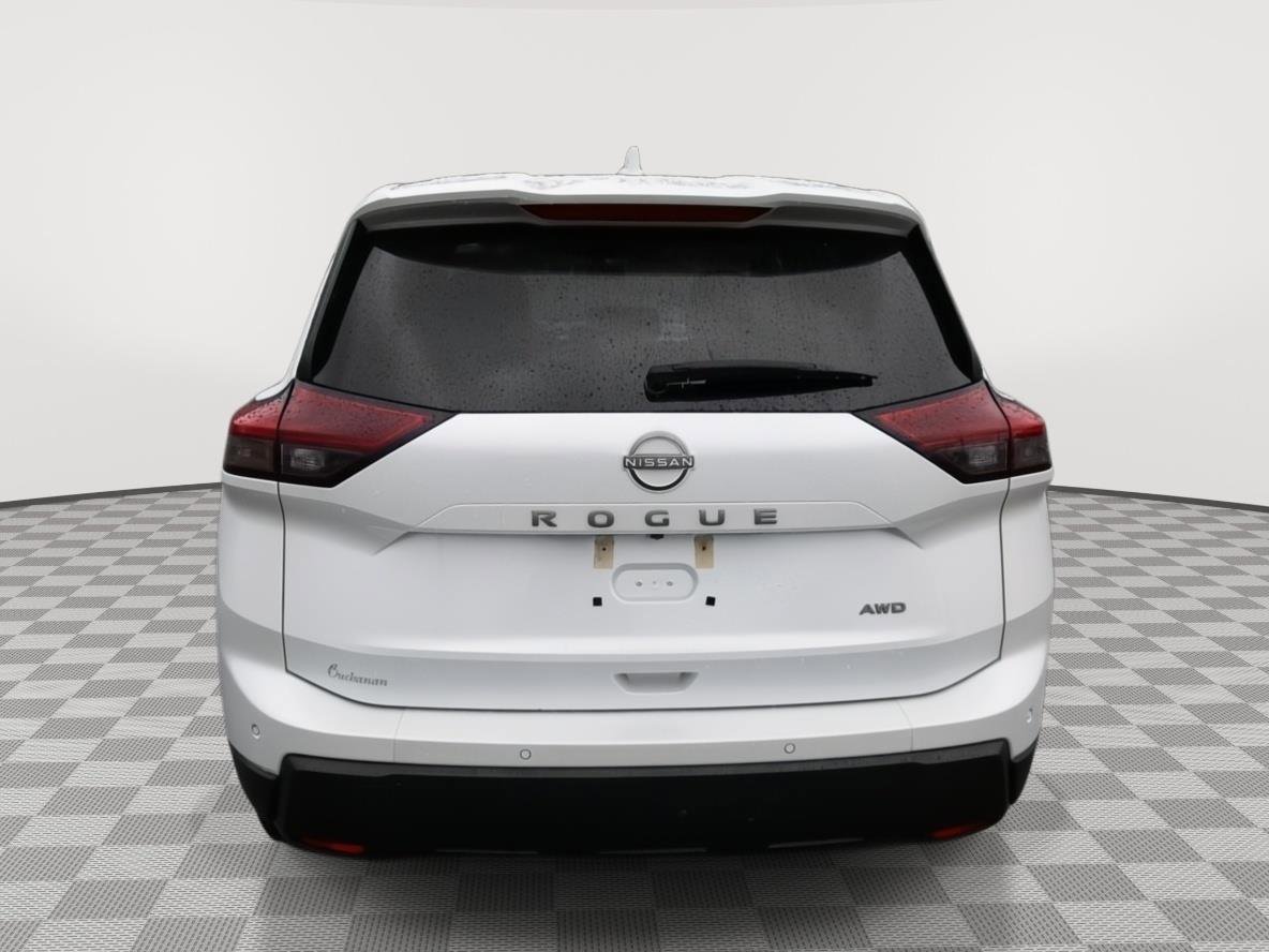 Used 2025 Nissan Rogue SV AWD/4WD image 6