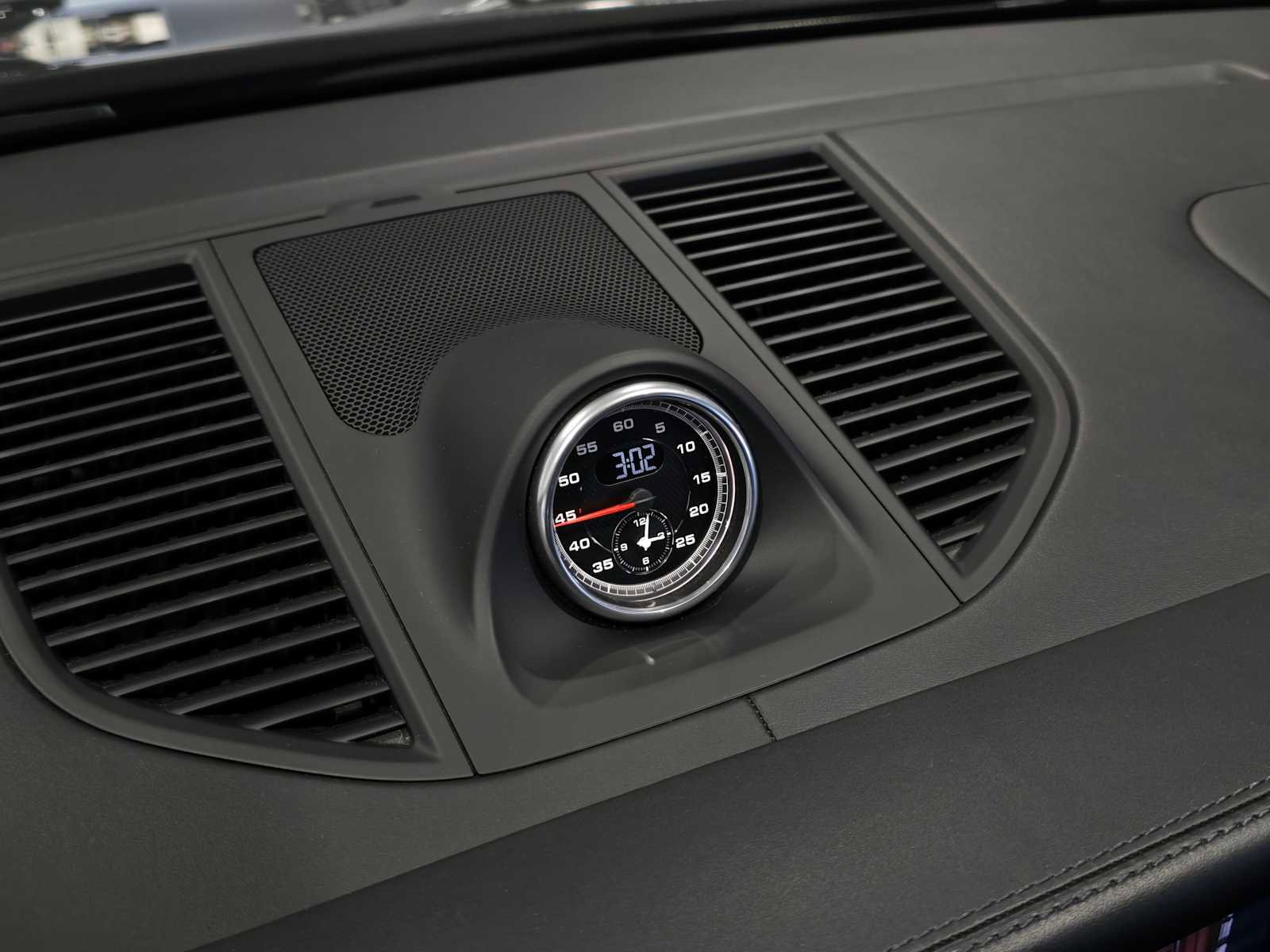 Used 2021 Porsche Macan S image 30