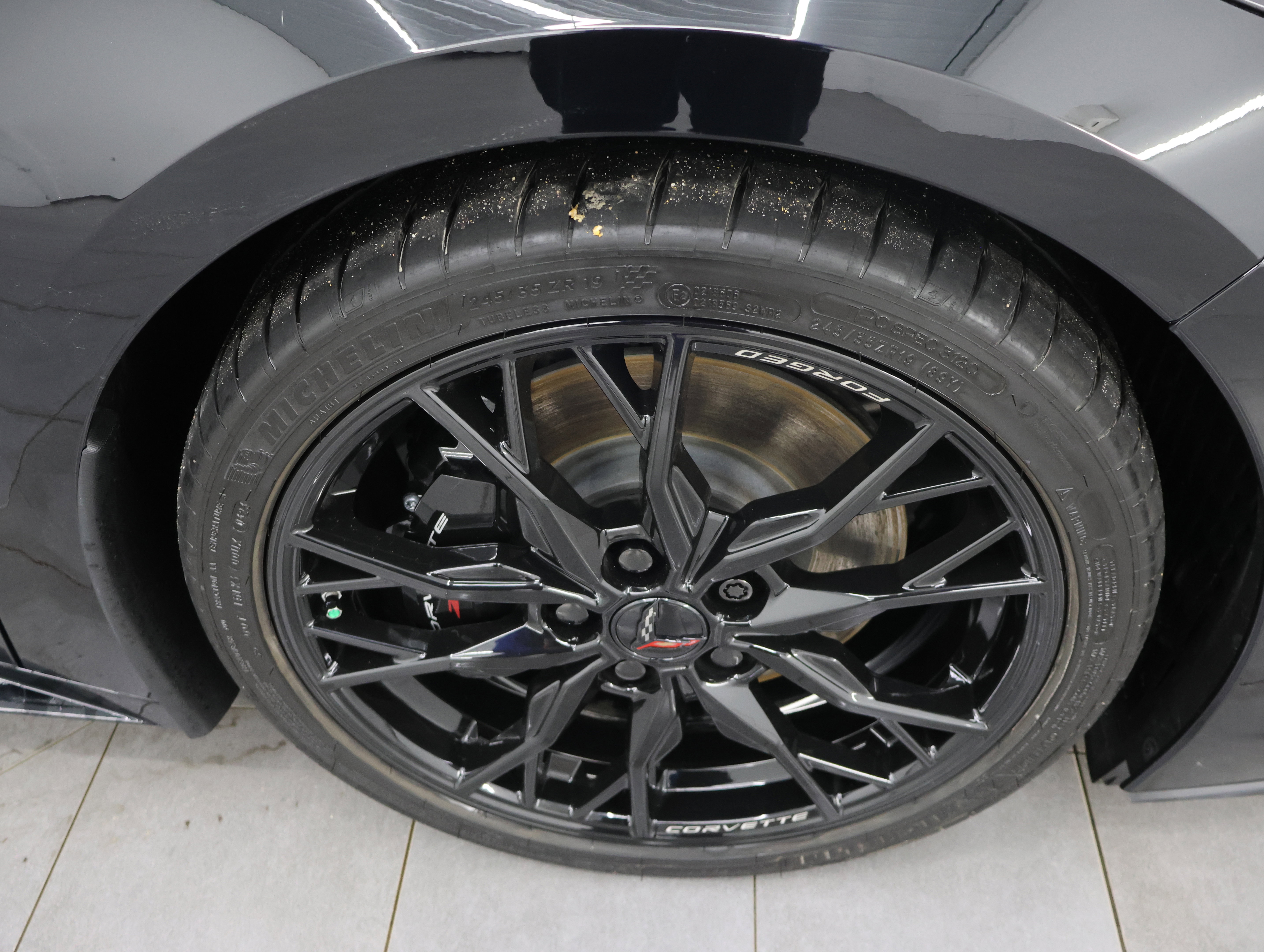 Used 2023 Chevrolet Corvette Stingray Premium Cpe w/ Z51 Performance Package image 3